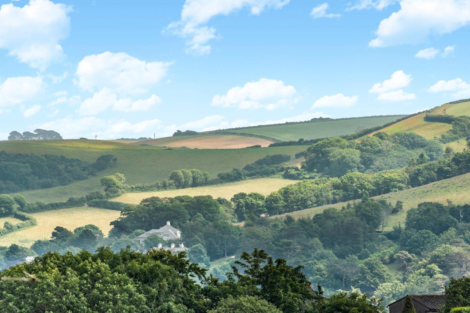 Вилла The Treehouse At Salcombe Farm Экстерьер фото